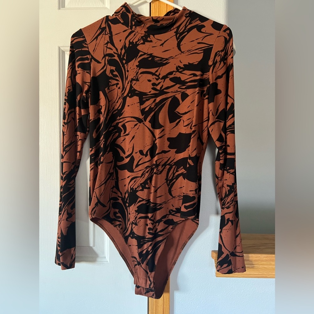 A New Day women’s size medium long sleeve bodysuit